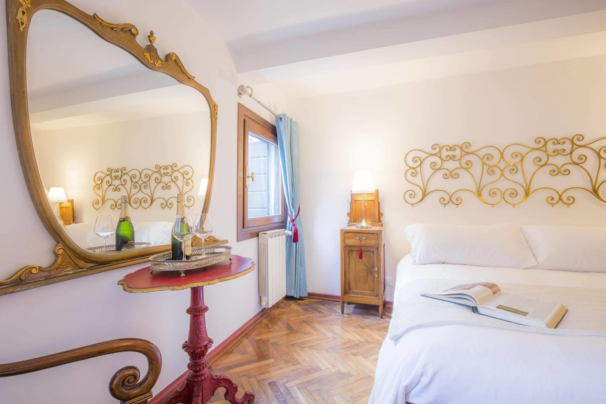 Corte Realdi Suites Venezia ภายนอก รูปภาพ